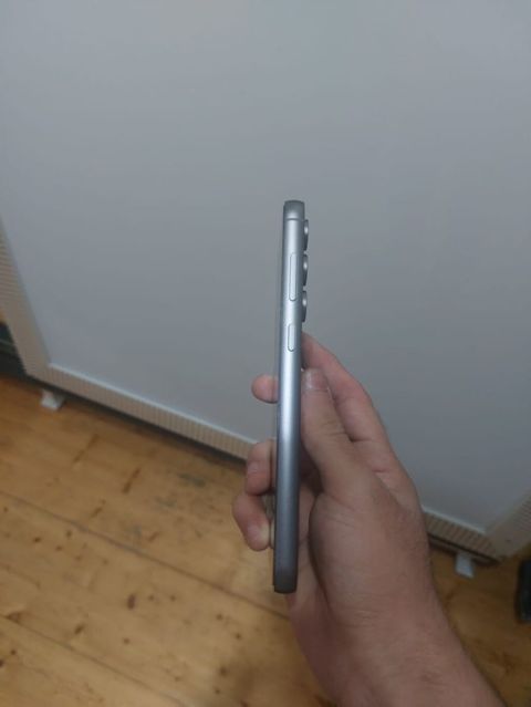 Əvvəla salam. Telefon Tam zavod Ideal vezyetdedir heç bir problemi ve — Bərdə