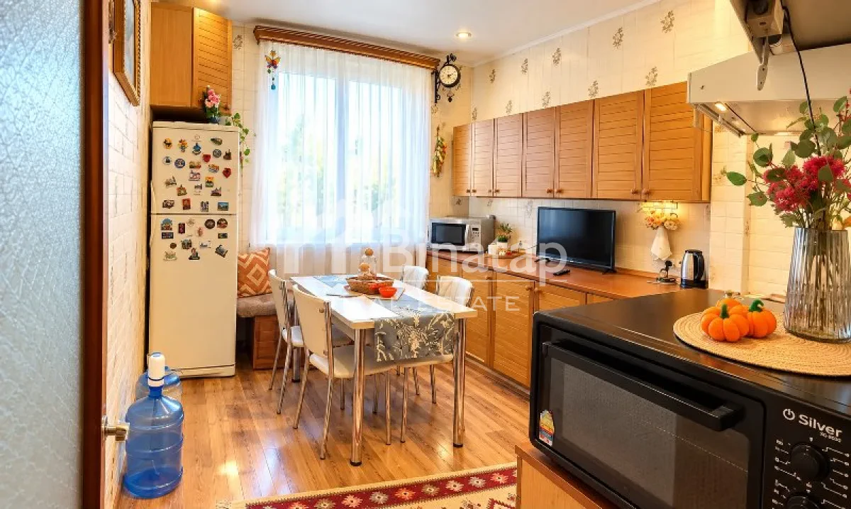 Satılır 4 otaqlı köhnə tikili 105 m², 28 May metrosu, Nəsimi rayonu — Mənzil, Bakı (5)