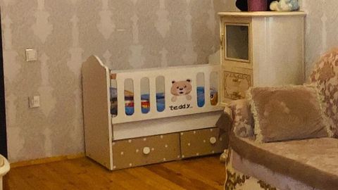 Beşik satılır qiyməti 50 manat matrası var köç səbəbi ilə — Mehdiabad