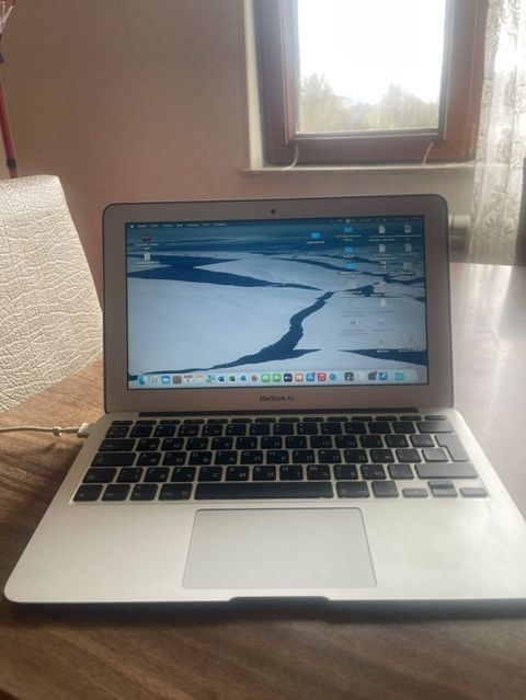 Apple MacBook Air 13” 2015 – i5 / 4GB / 128GB SSD Təsvir Apple — 330 ₼ · Bakı · Apple Macbook Apple MacBook Air 13” 2015 – i5 / 4GB / 128GB SSD Təsvir Apple — Bakı