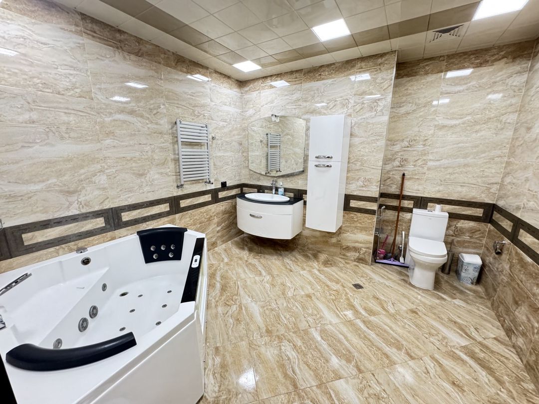 İcarəyə verilir 3 otaqlı yeni tikili 220 m² — Mənzil, Bakı (11)
