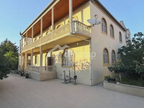 Satılır 7 otaqlı həyət evi / bağ evi 400 m², Bakıxanov qəsəbəsi, Sabunçu rayonu — House, cottage, summer house
