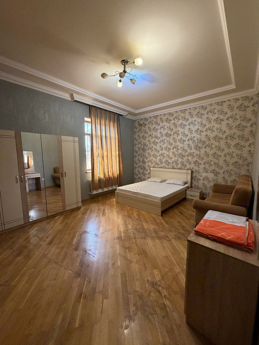 İcarəyə verilir 7 otaqlı həyət evi/bağ evi 400 m² — Ev, villa, Bakı (11)
