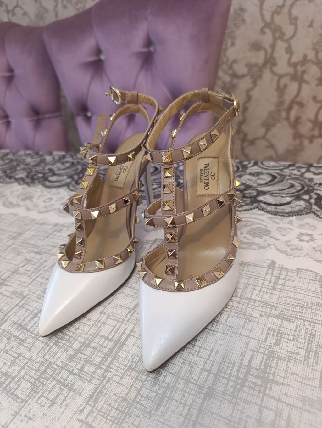 Valentino Garavani Rockstud ayaqqabıları - Model: Rockstud T-strap — Tufl, Digah (2)