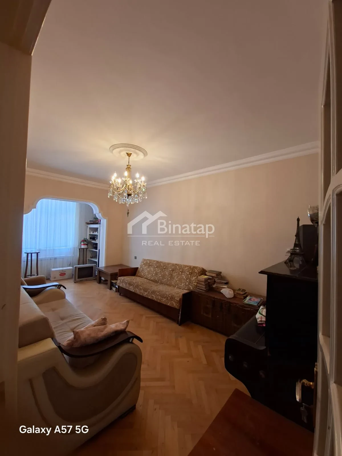 Satılır 3 otaqlı köhnə tikili 85 m², Neftçilər metrosu, Nizami rayonu — Mənzil, Bakı