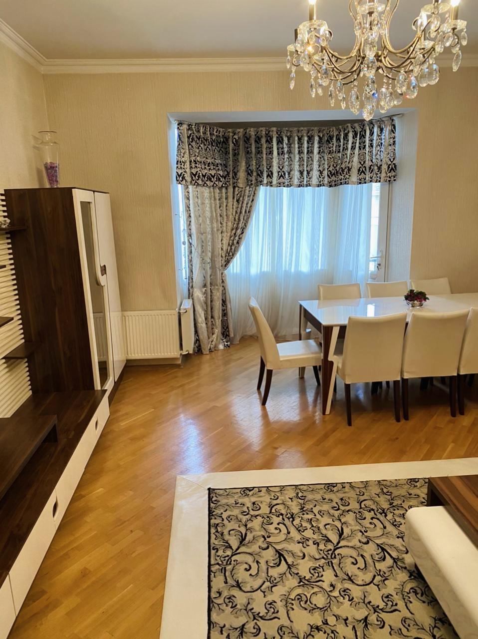 4 otaqlı mənzil, 150 m², Niyazi küçəsi, 5 — kirayə — Mənzil, Bakı (4)