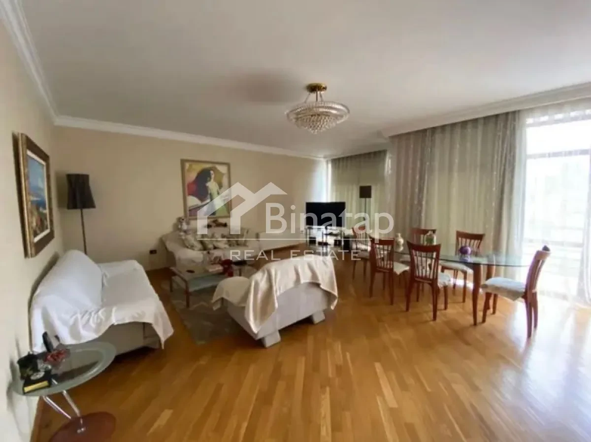 Satılır 3 otaqlı yeni tikili 130 m², 28 May metrosu, Nəsimi rayonu — Nihad — Квартира