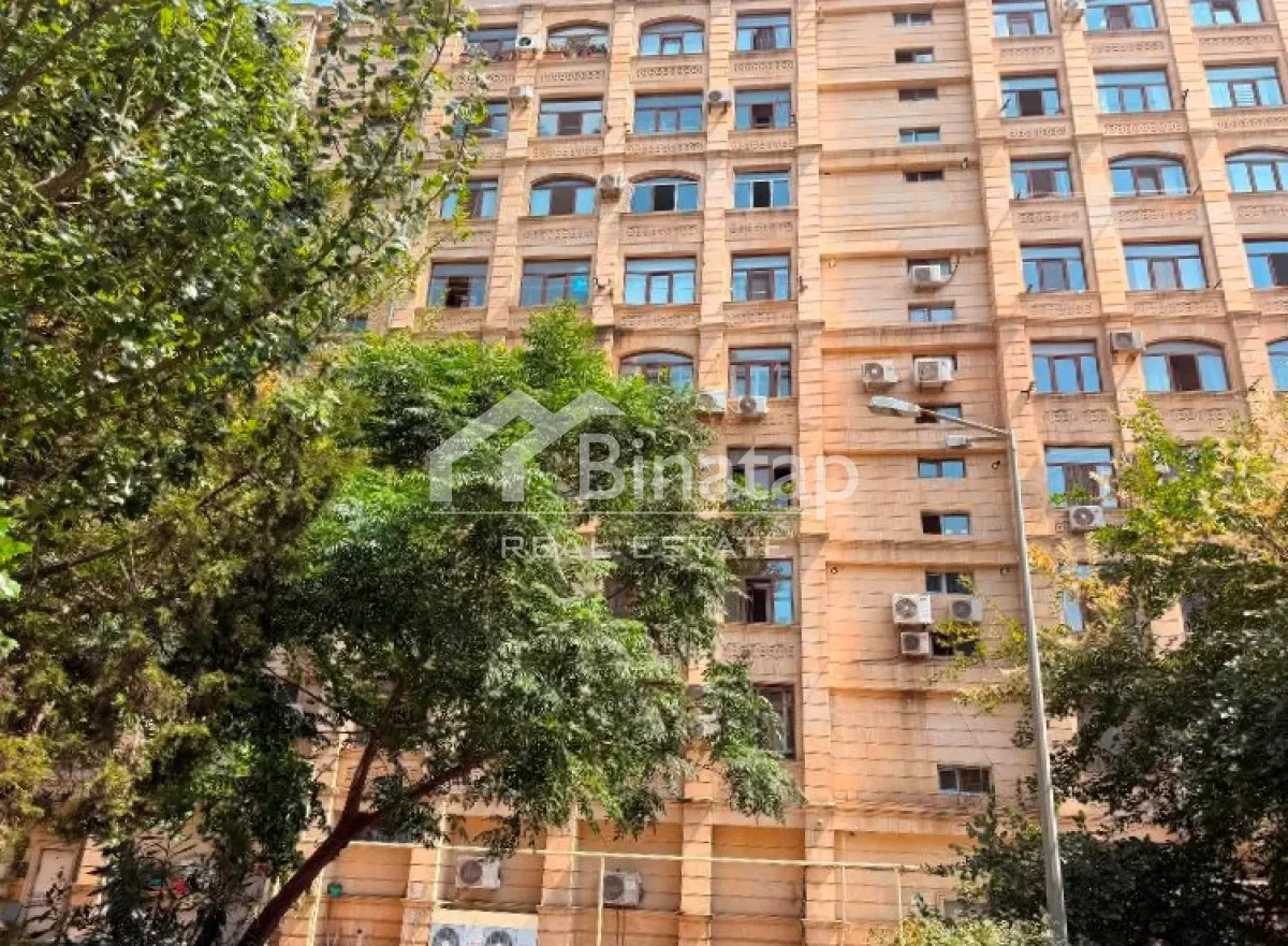 Satılır 4 otaqlı köhnə tikili 110 m², Xətai metrosu, Nərimanov rayonu — Mənzil, Bakı (2)