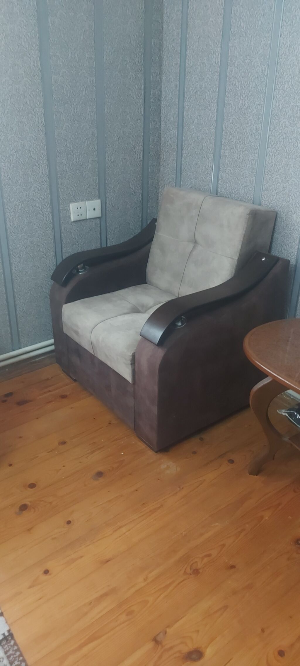 Qonaq otağı üçün yumşaq mebel dəsti - Tərkib: 1 ədəd geniş divan + 2 — Yumşaq mobilya dəstləri, Bakı
