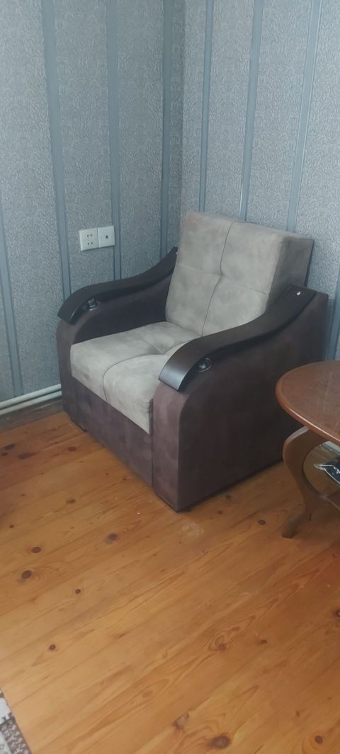 Qonaq otağı üçün yumşaq mebel dəsti - Tərkib: 1 ədəd geniş divan + 2 — Bakı