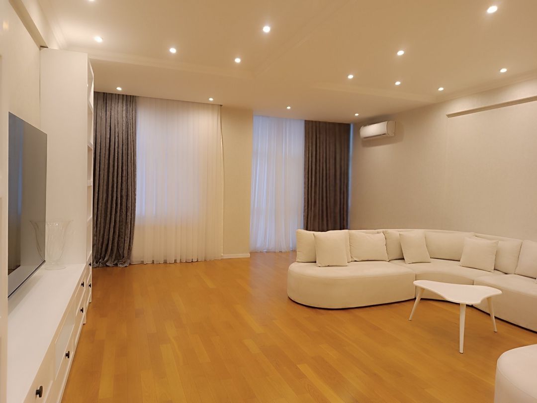 Satılır 4 otaqlı yeni tikili 210 m² — Mənzil, Bakı (5)