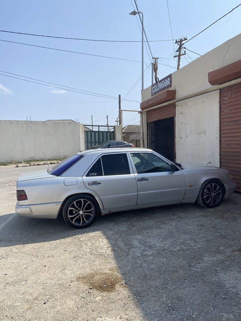 Mercedes 200 D, 2.0 L, 1993 il, 500 000 km 10-UX-058 — Avtomobillər, Bakı (7)