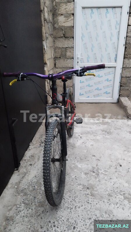 1-2 problemi var qiymətinden çıxılacaq — 235 ₼ · Bakı · Velosipedlər 1-2 problemi var qiymətinden çıxılacaq — Bakı