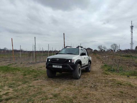 Toyota Hilux, 2.5 L, 1994 il, 388 888 km — Bakı