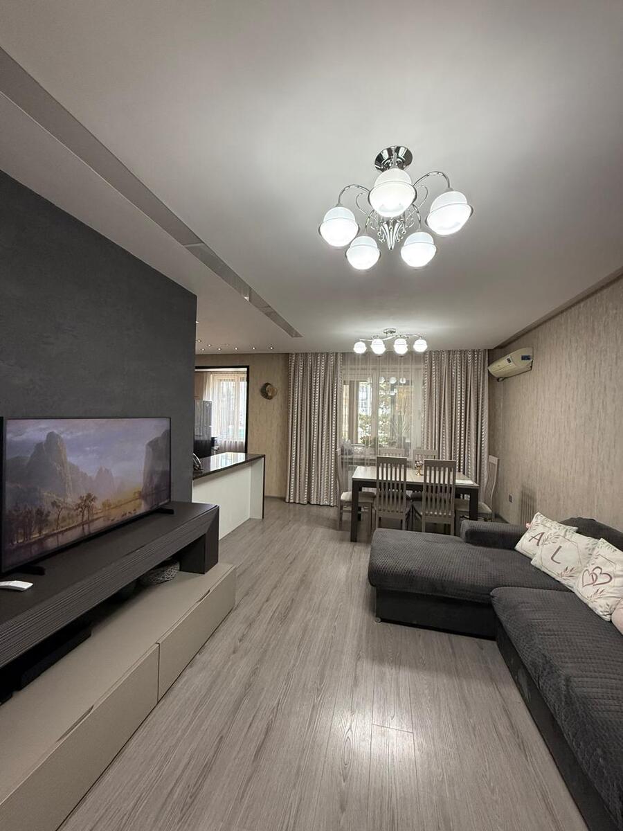 Satılır 3 otaqlı köhnə tikili 98 m² — Mənzil, Bakı (2)