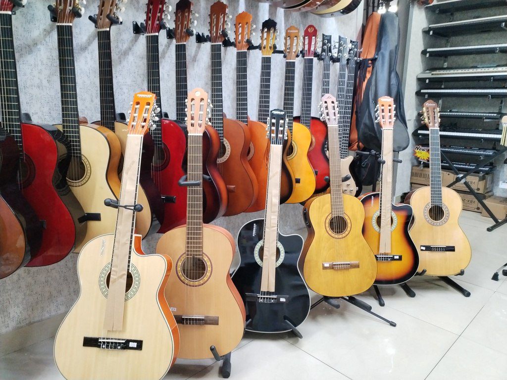 Klassik gitaralar — Musiqiə alətləri, Bakı (3)