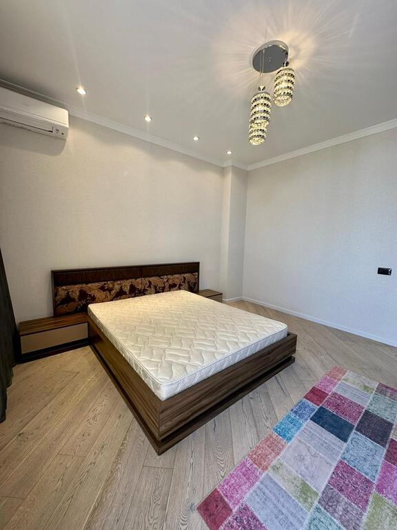 İcarəyə verilir 2 otaqlı köhnə tikili 105 m² — Mənzil, Bakı (3)