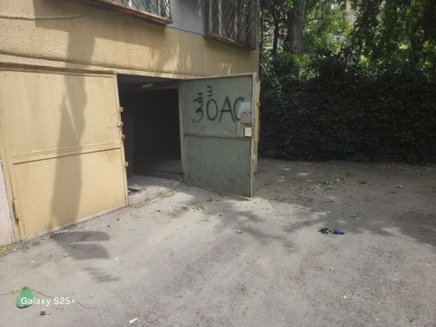 Qaraj — Bakı