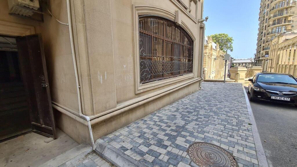 Satılır 2 otaqlı köhnə tikili 70 m² — Mənzil, Bakı (2)