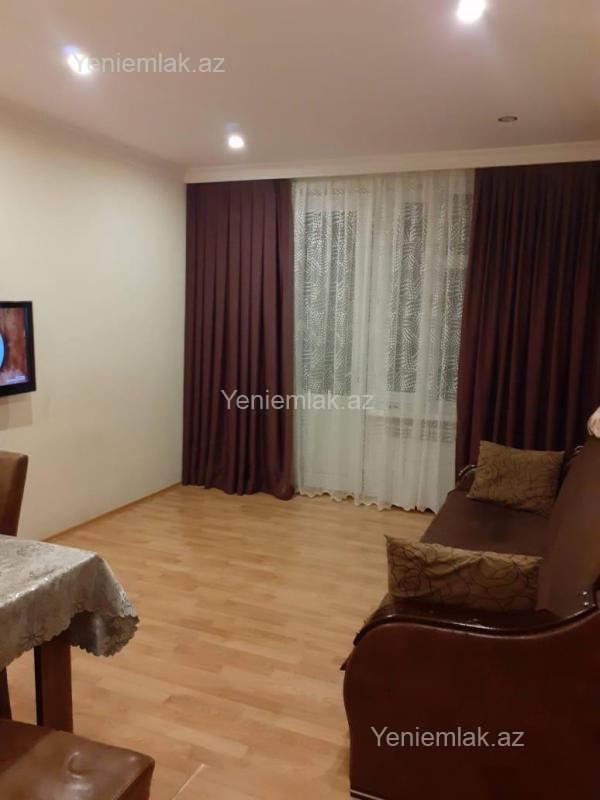 Satılır 3 otaqlı Bina evi menzil (Köhnə tikili), 50 m², 3-cü mikrorayon — Mənzil, Sumqayıt
