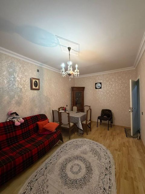 Satılır 3 otaqlı köhnə tikili 70 m² — Bakı