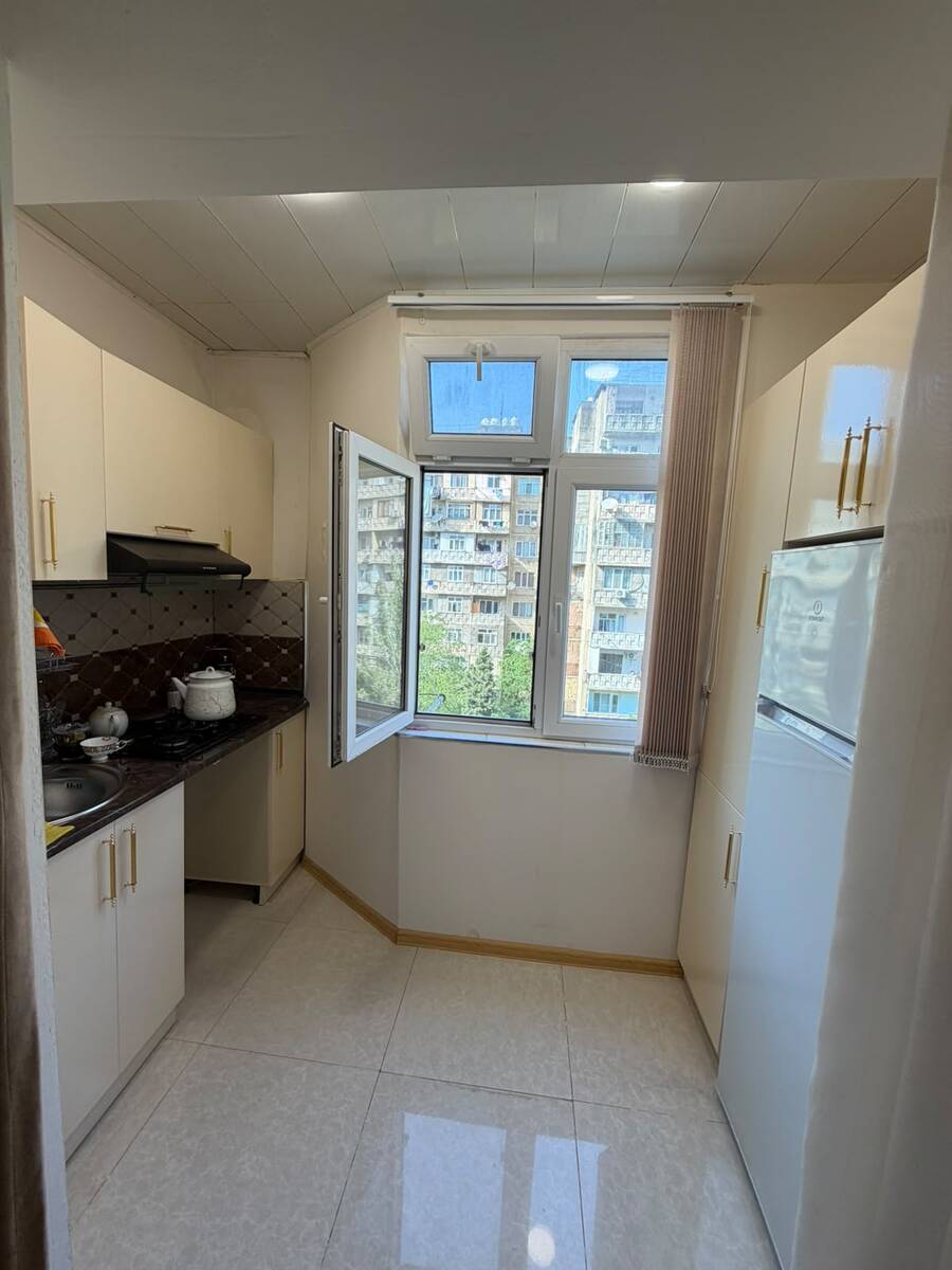Satılır 2 otaqlı köhnə tikili 45 m² — Mənzil, Bakı (12)