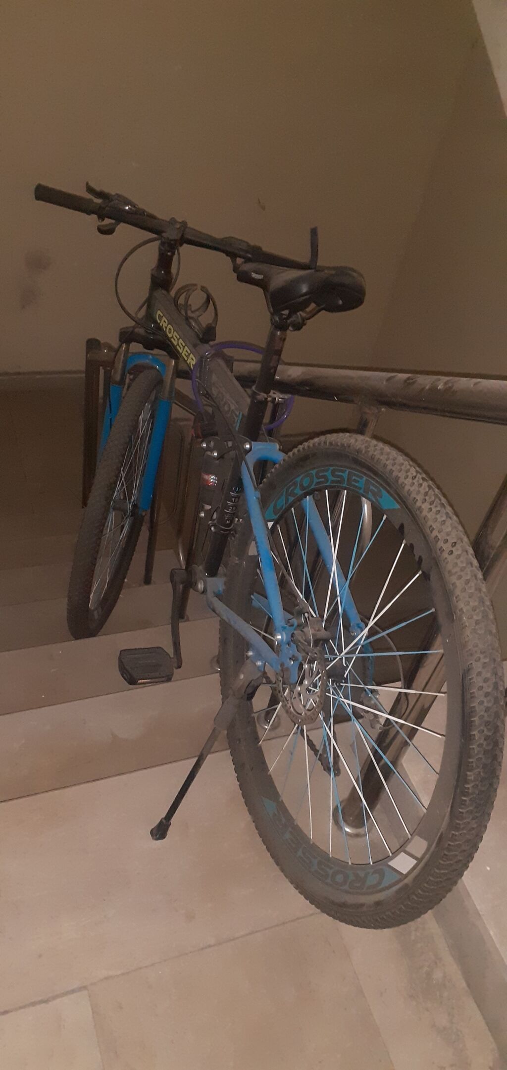 Crosser dağ velosipedi - Rəng: qara-mavi - Çərçivə: alüminium — Dağ velosipedləri, Bakı (2)