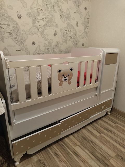 Oğlan və qız üçün, İşlənmiş, Dördbucaq, Beşik, Matras ilə, Yellənmə mexanizmi ilə — 80 ₼ · Masazır · Bəşikləri Oğlan və qız üçün, İşlənmiş, Dördbucaq, Beşik, Matras ilə, Yellənmə mexanizmi ilə — Masazır