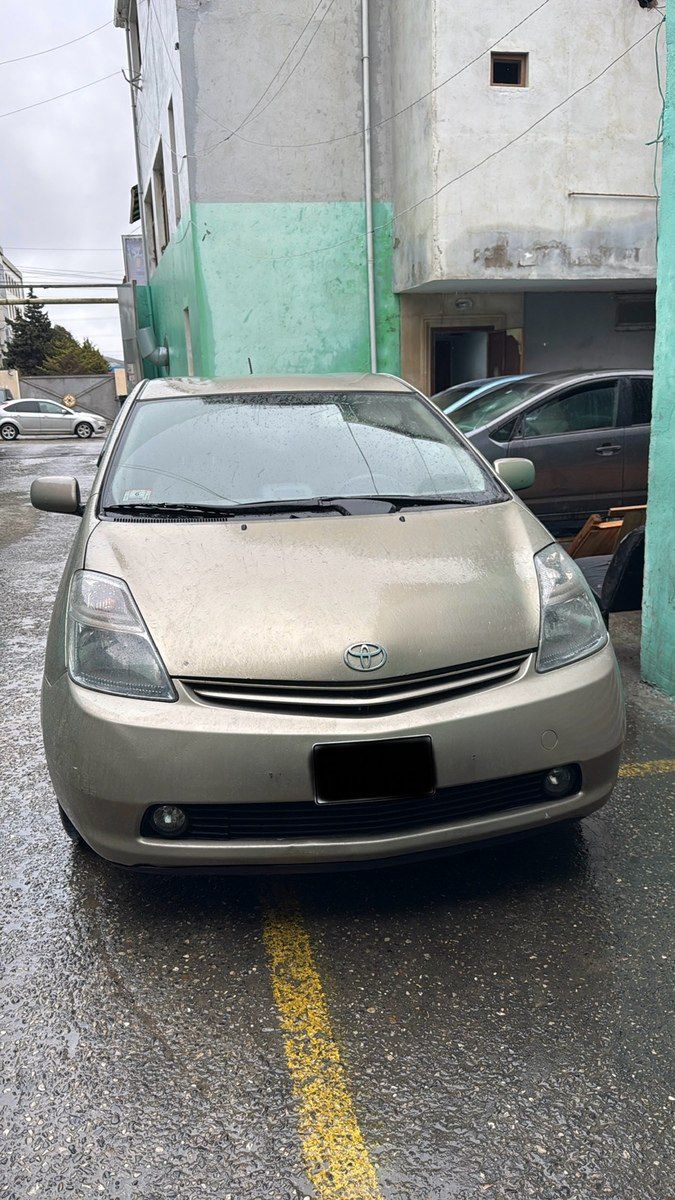 Toyota Prius 20 kuza icarəsi — Avtomobil icarəsi, Bakı (3)
