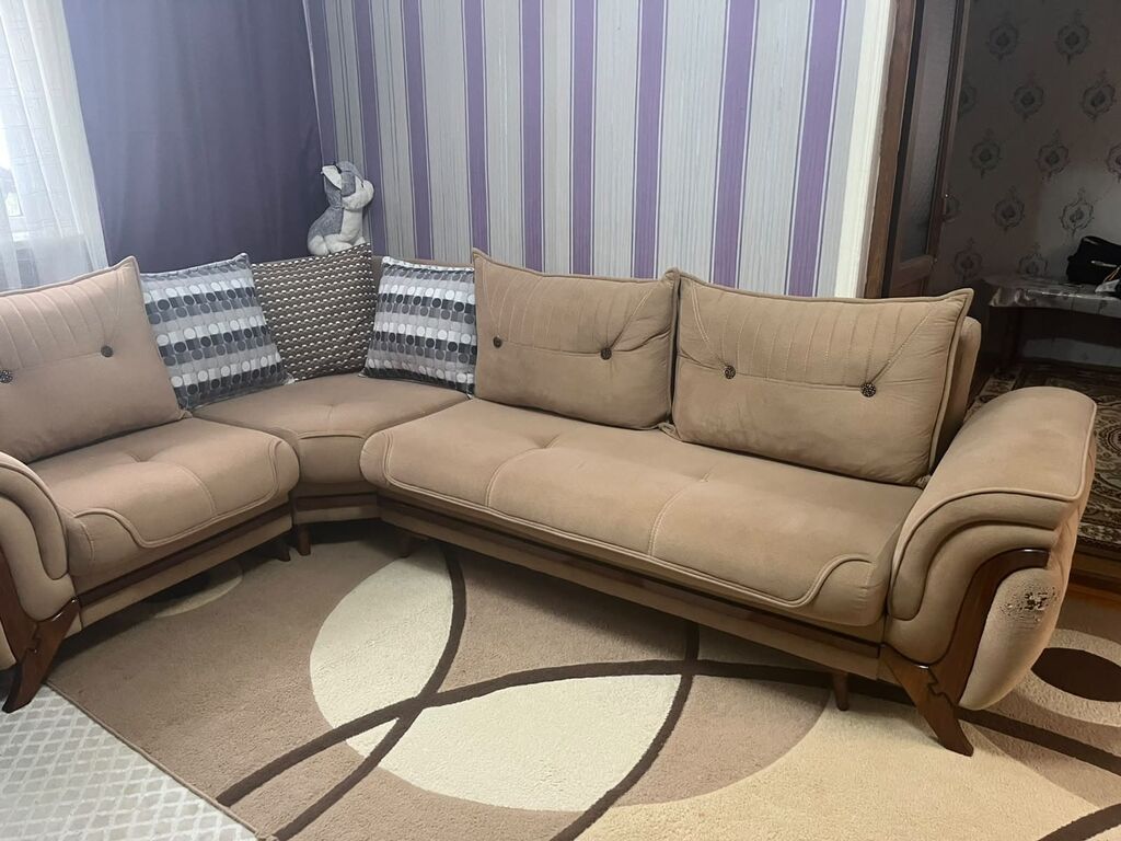 Divan 320₼Satilir. Acilir+bazali. Ünvan: Xirdalan. Ema — Mebel, Bakı