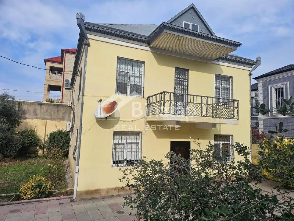 Satılır 6 otaqlı həyət evi / bağ evi 250 m², Nəsimi metrosu, Binəqədi rayonu — Bakı