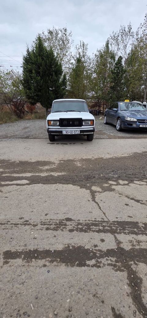 VAZ (Lada) 2107: 1.5 l 2009 il 25000 km Sedan — Şirvan