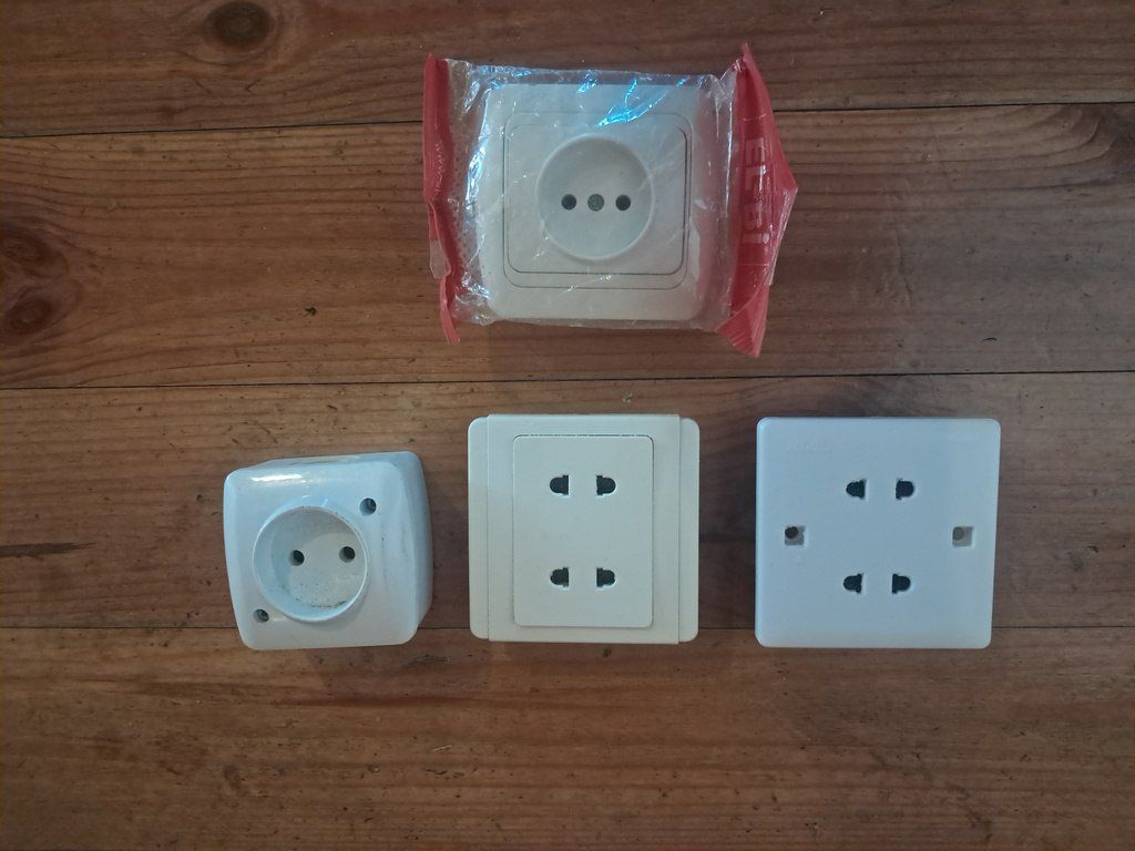 Elektrik yuvası — Təmir və inşaat, Bakı (7)