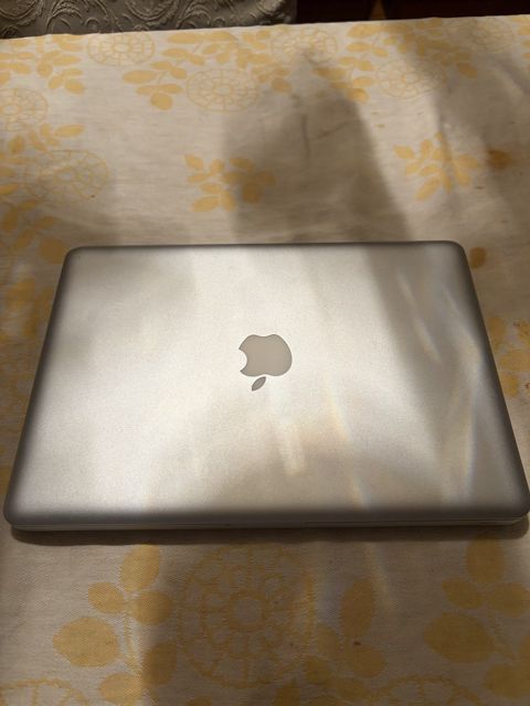 Apple MacBook — Bakı
