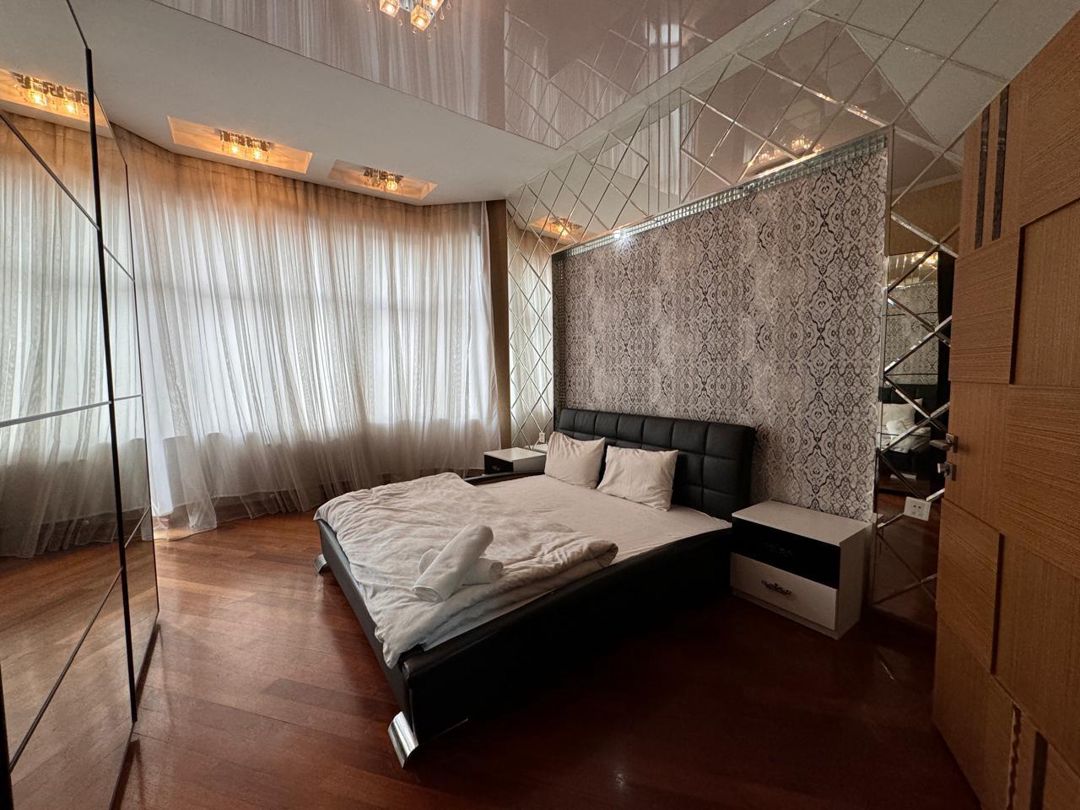 4 otaqlı mənzil, 220 m², Bülbül prospekti — Mənzil, Bakı (6)