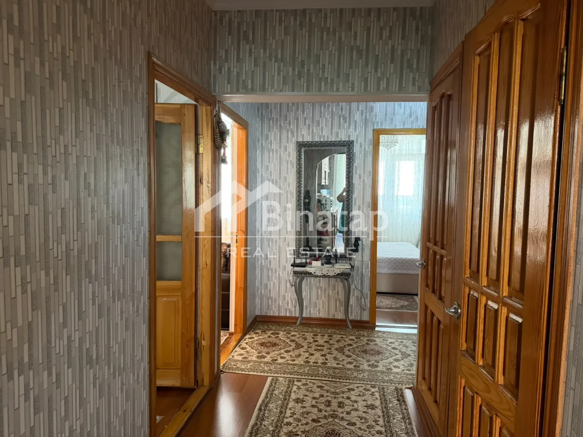 Satılır 3 otaqlı köhnə tikili 80 m², Yasamal rayonu — Rza — Apartment
