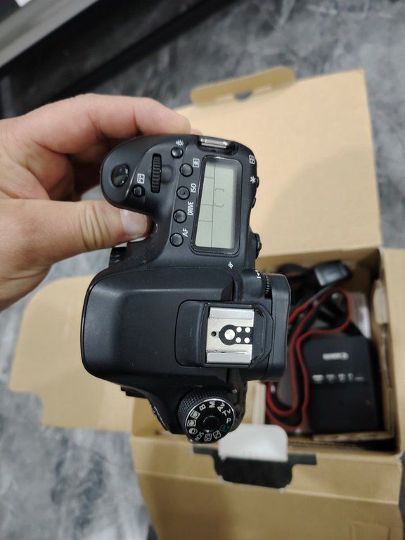 Fotoaparat "Canon 80D" — Foto və video texnikası, Bakı (3)
