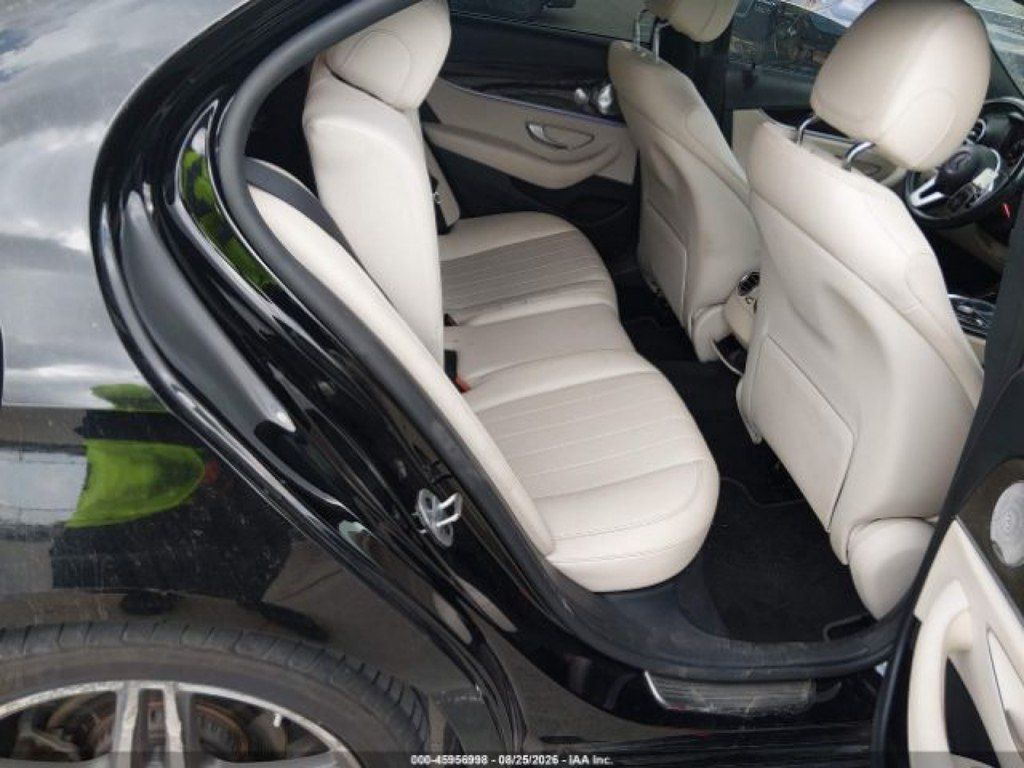 Mercedes E 250, 2.0 L, 2020 il, 215 303 km — Avtomobillər (9)