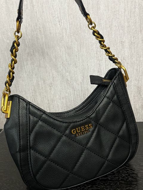 Guess çanta — 25 ₼ · Bakı · Şəxsi əşyalar Guess çanta — Bakı