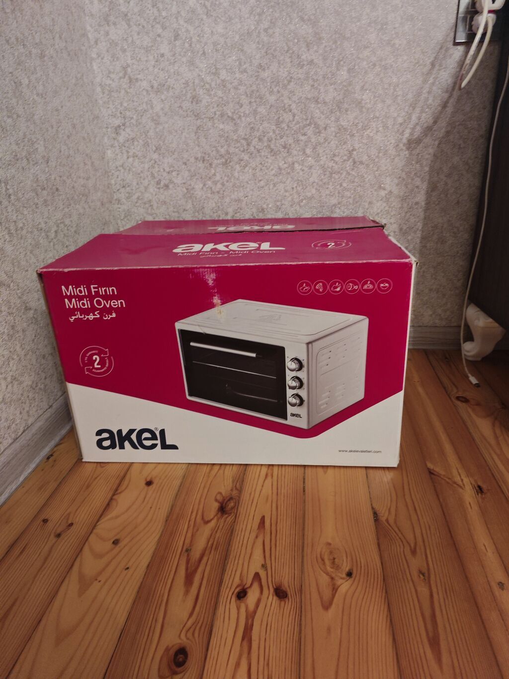 Akel Midi Oven – elektrik mini soba Xüsusiyyətlər: - Kompakt “midi” — Masaüstü plitələr, Xırdalan
