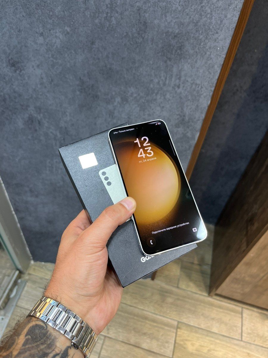 Samsung Galaxy S23 Cream 256GB/8GB — Smartfonlar, Bakı (2)