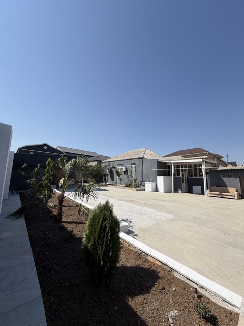 Satılır 5 otaqlı həyət evi/bağ evi 140 m² — Bakı