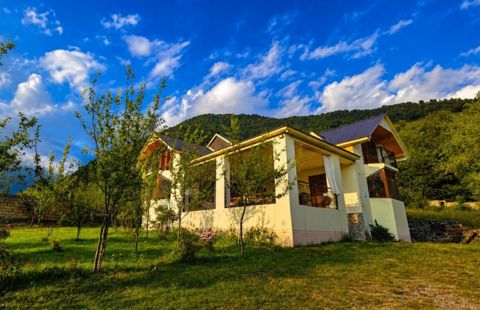 Bağ evi kirayə verilir, Qəbələ ş — Qəbələ