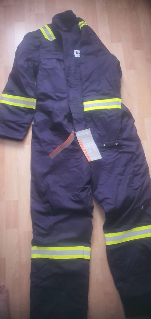 Yenidir.Qis ucun kombinzon Pambiqdir. Size:58R — Erkaklar kiyimi