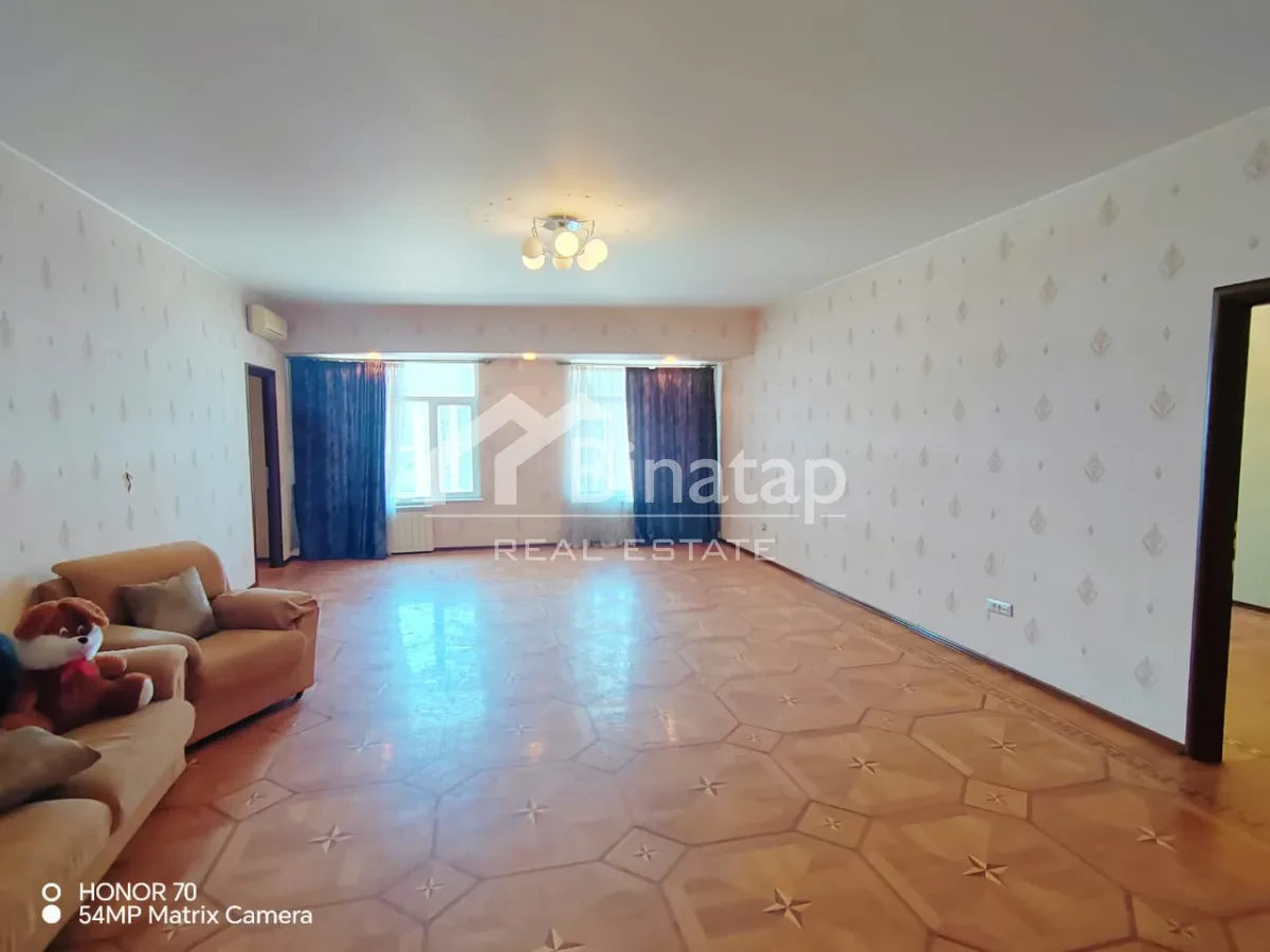 Satılır 5 otaqlı köhnə tikili 187 m², Nizami metrosu, Yasamal rayonu — Mənzil, Bakı (5)