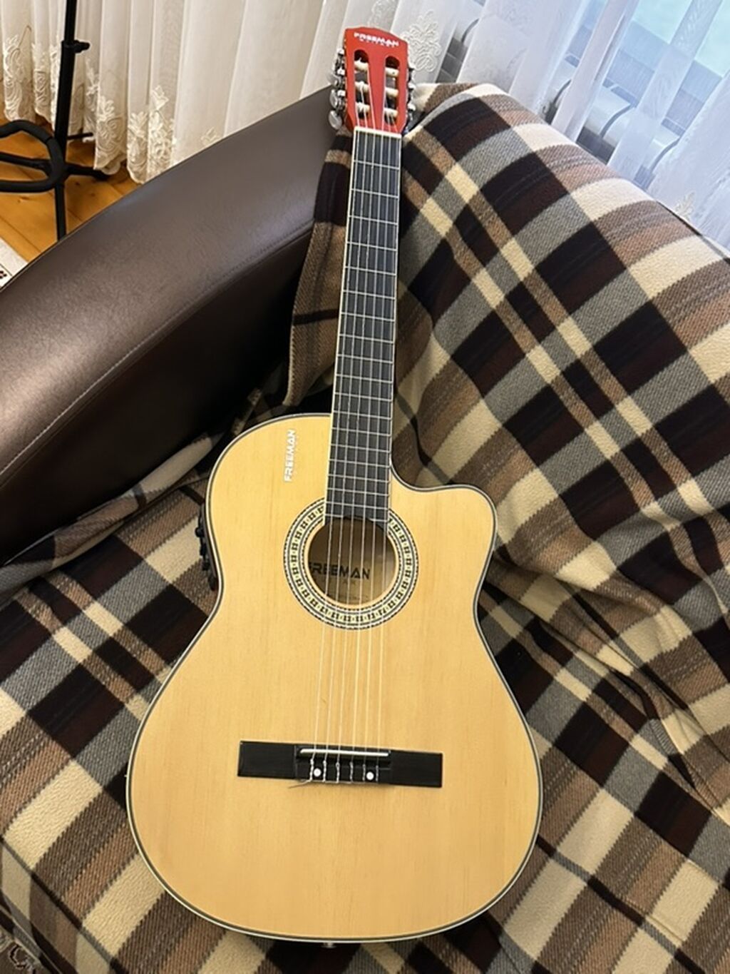 Klassik gitara, İşlənmiş, Pulsuz çatdırılma — Gitarlar və digər simli alətlər, Digah