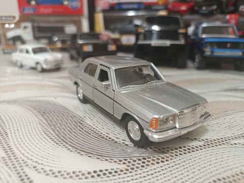 Mercedes-Benz E-Class 230E.Welly.1/36 modeli — Bakı