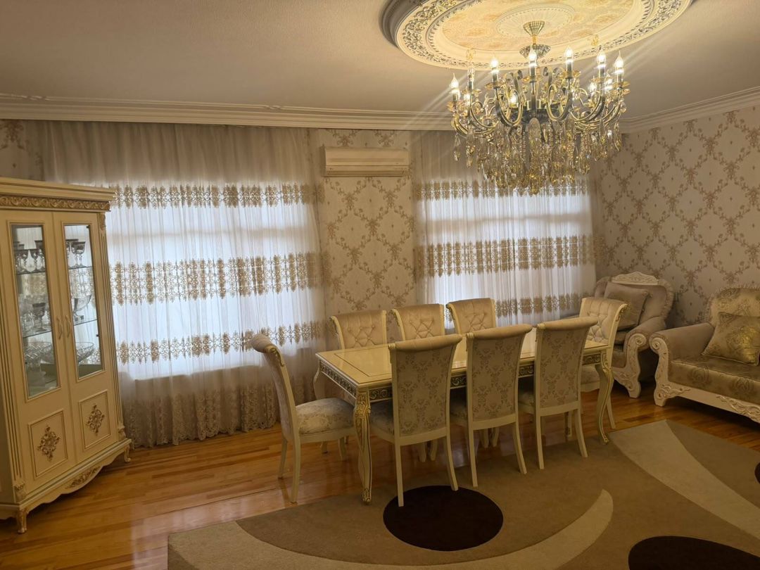 Satılır 5 otaqlı köhnə tikili 135 m² — Mənzil, Bakı (2)