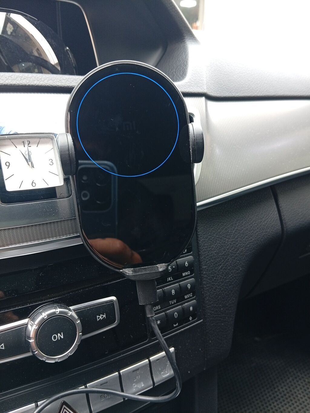 Maşın üçün simsiz şarj funksiyalı telefon tutacağı - Marka/model — Digər, Bakı (2)