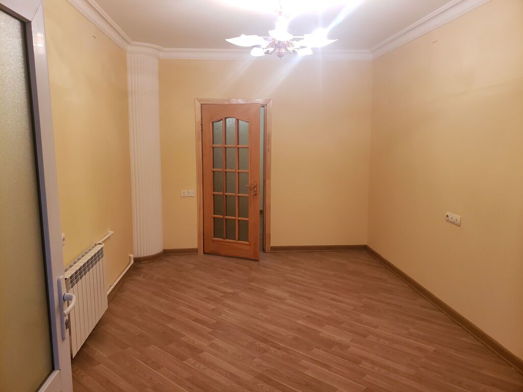 Binəqədi rayonu, 9-cu mikrorayon, Mircəlal küçəsində 4 otaqlı ofis — Ofis, Bakı (3)